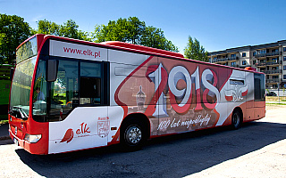 Na ulice Ełku wyjechał patriotyczny autobus komunikacji miejskiej Na ulice Ełku wyjechał patriotyczny autobus komunikacji miejskiej